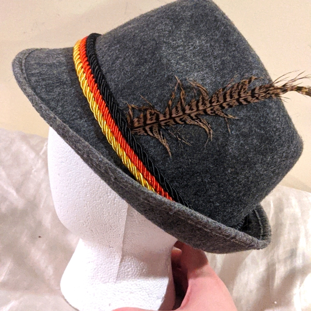 Vintage Retro Felt Hat